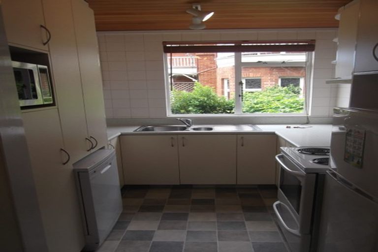 Photo of property in 4/19 Haddon Place, Dunedin Central, Dunedin, 9016