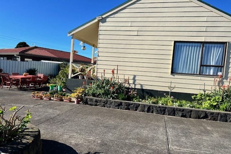 Photo of property in 6 Jodie Place, Flat Bush, Auckland, 2023