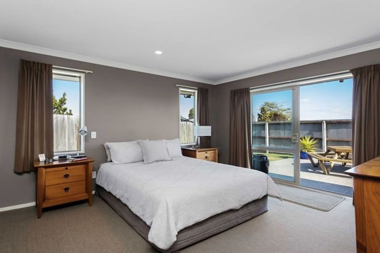 Photo of property in 157a Wainoni Road, Avondale, Christchurch, 8061