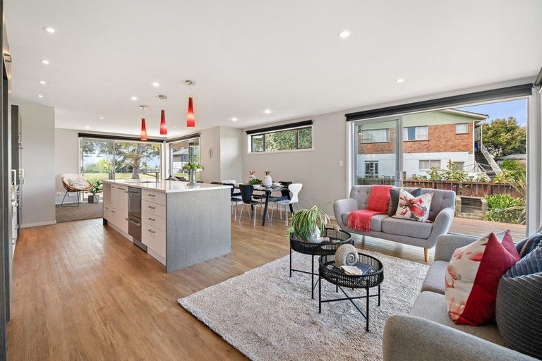 Photo of property in 160 Torkar Road, Clarks Beach, 2122