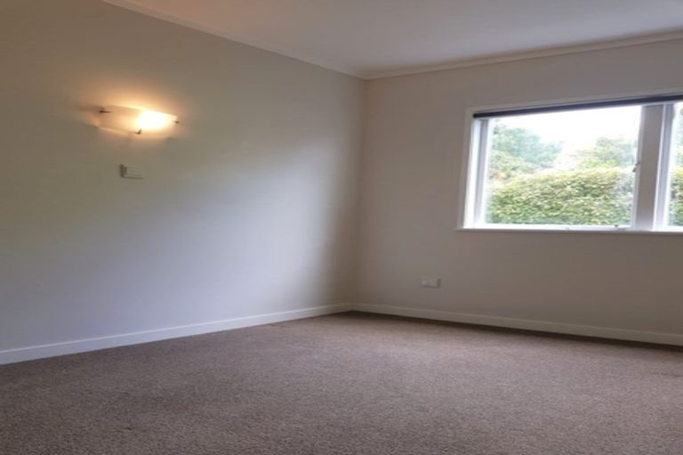 Photo of property in 13 Abbeygate Street, Birkdale, Auckland, 0626