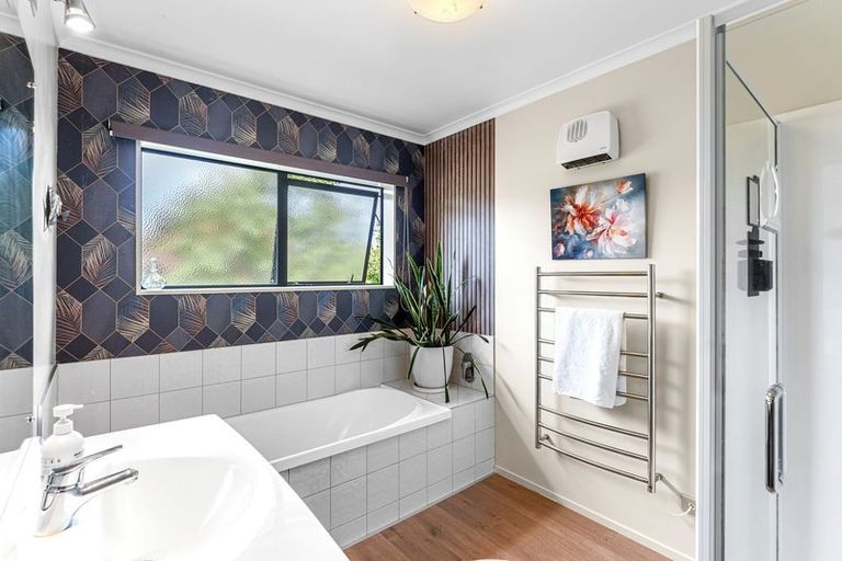 Photo of property in 21 Campion Road, Waikanae Beach, Waikanae, 5036