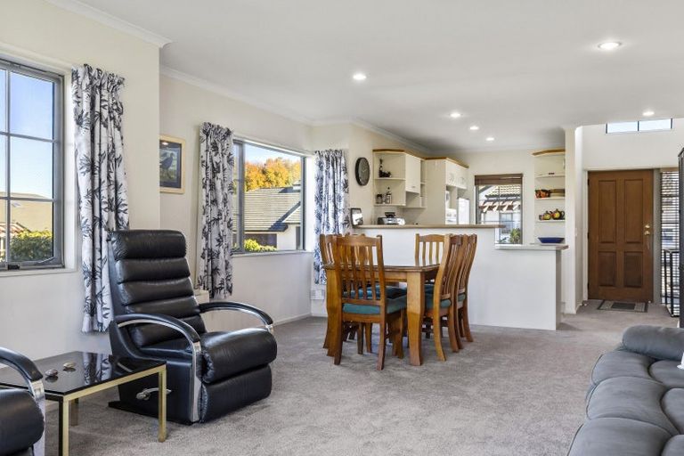 Photo of property in 44 Lakeridge Close, Rangatira Park, Taupo, 3330