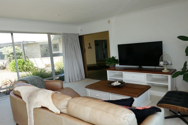 Photo of property in 105 Rosetta Road, Raumati South, Paraparaumu, 5032