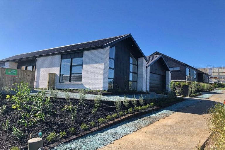 Photo of property in 2 Fetter Lane, Paerata, Pukekohe, 2124