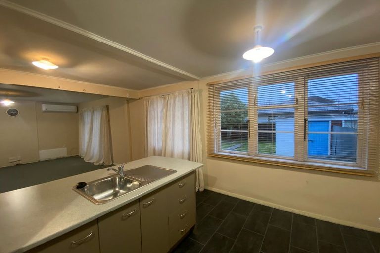 Photo of property in 5 Brookside Terrace, Bryndwr, Christchurch, 8053