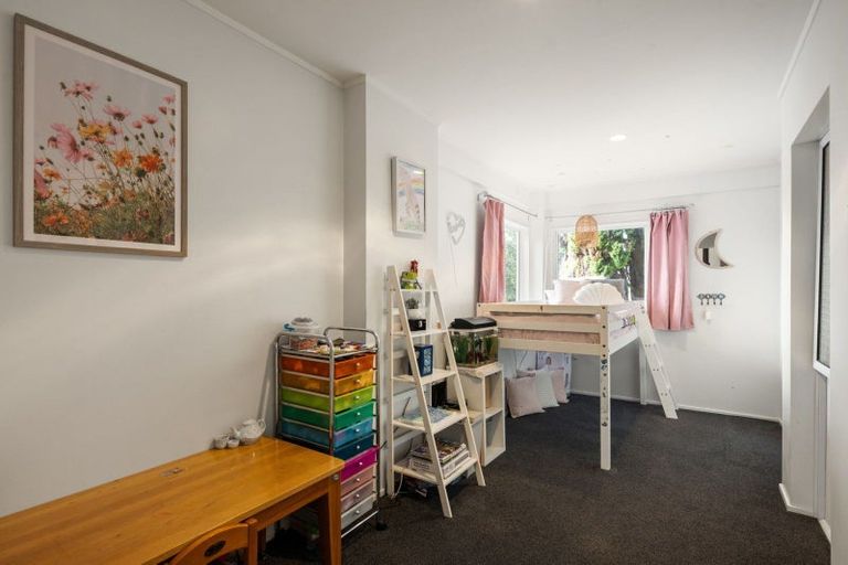 Photo of property in 8 Burn-murdoch Street, St Andrews, Hamilton, 3200