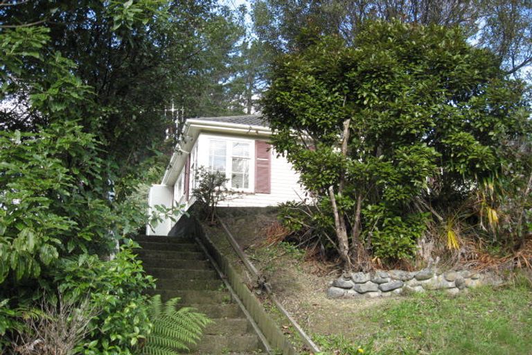 Photo of property in 11 Sheehy Grove, Wainuiomata, Lower Hutt, 5014