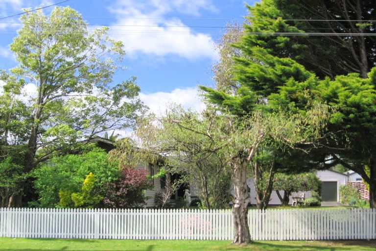 Photo of property in 18 Tamatea Road, Taupo, 3330