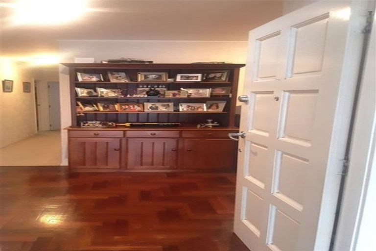 Photo of property in 10 Hazeldene Place, Opaheke, Papakura, 2113