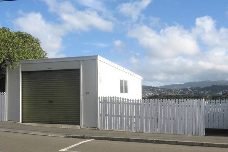 Photo of property in 40 Townsend Road, Miramar, Wellington, 6022