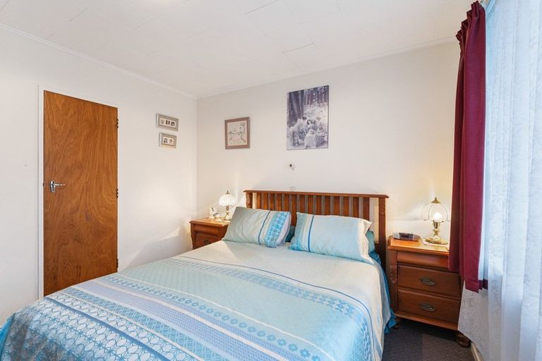 Photo of property in 256b Wellington Road, Wainuiomata, Lower Hutt, 5014