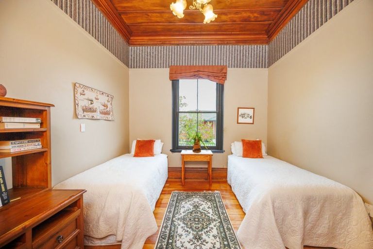 Photo of property in 11 Kings Court, Roslyn, Palmerston North, 4414