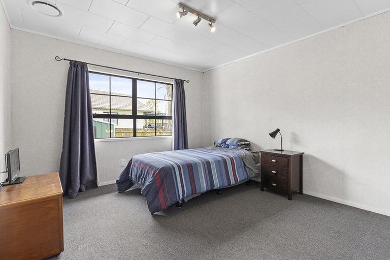 Photo of property in 19 Barbados Drive, Unsworth Heights, Auckland, 0632