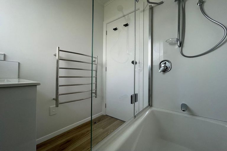 Photo of property in 30 Ashford Avenue, Hokowhitu, Palmerston North, 4410