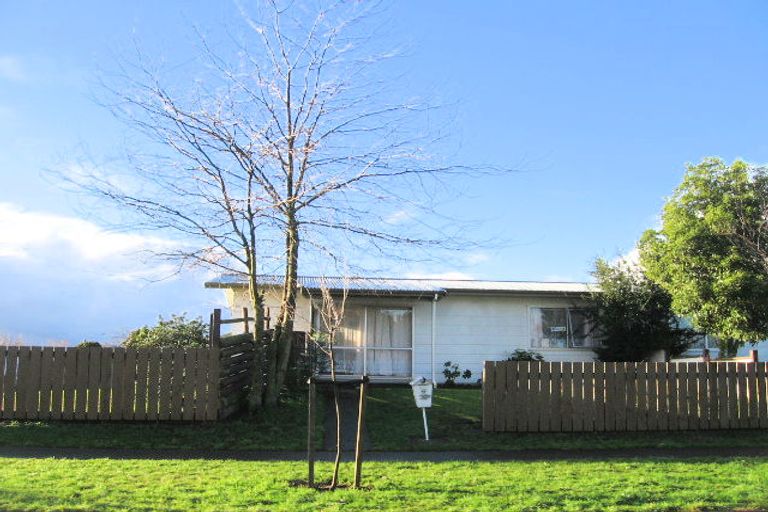 Photo of property in 58 Cartier Crescent, Flaxmere, Hastings, 4120