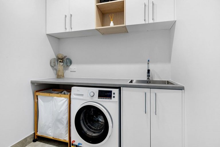 Photo of property in 5 Monaco Drive, Cromwell, 9384