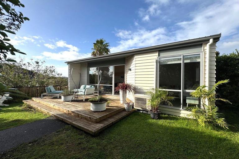 Photo of property in 39a Fairclough Road, Beach Haven, Auckland, 0626