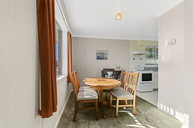 Photo of property in 20 Alberta Road, Glen Avon, New Plymouth, 4312