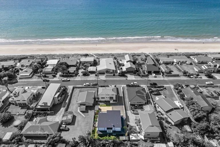 Photo of property in 22a Karewa Parade, Papamoa Beach, Papamoa, 3118