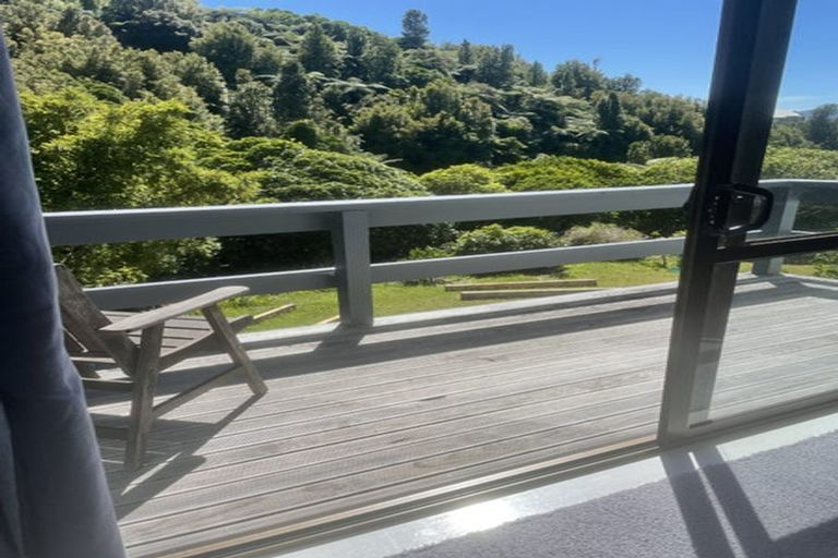 Photo of property in 1/126 Tirohanga Road, Tirohanga, Lower Hutt, 5010