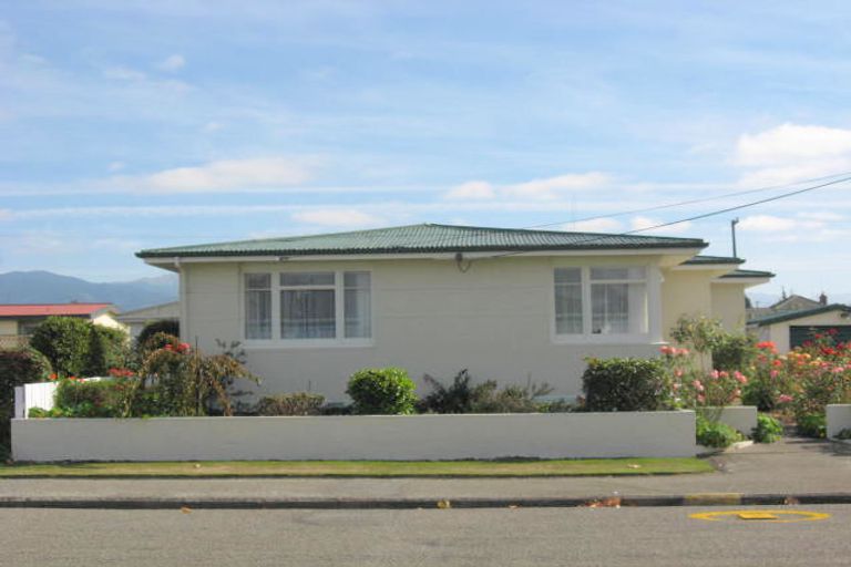 Photo of property in 12 Wall Street, Waimate, 7924