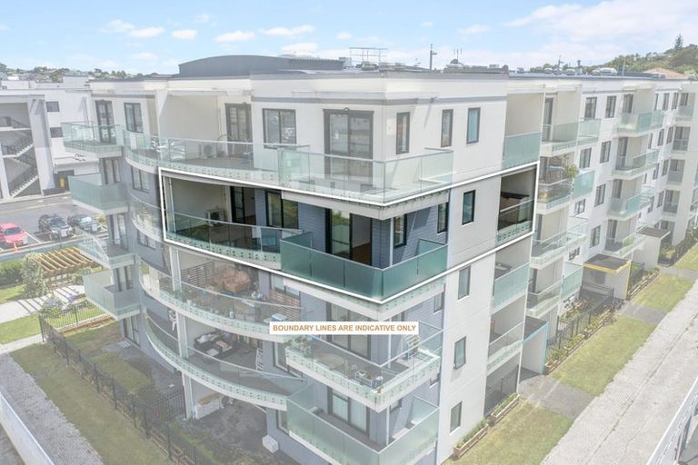 Photo of property in Apollo Apartments, 201/46 Rosedale Road, Rosedale, Auckland, 0632