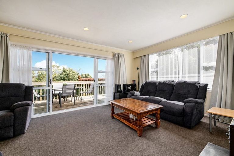 Photo of property in 9 Boler Place, New Lynn, Auckland, 0600