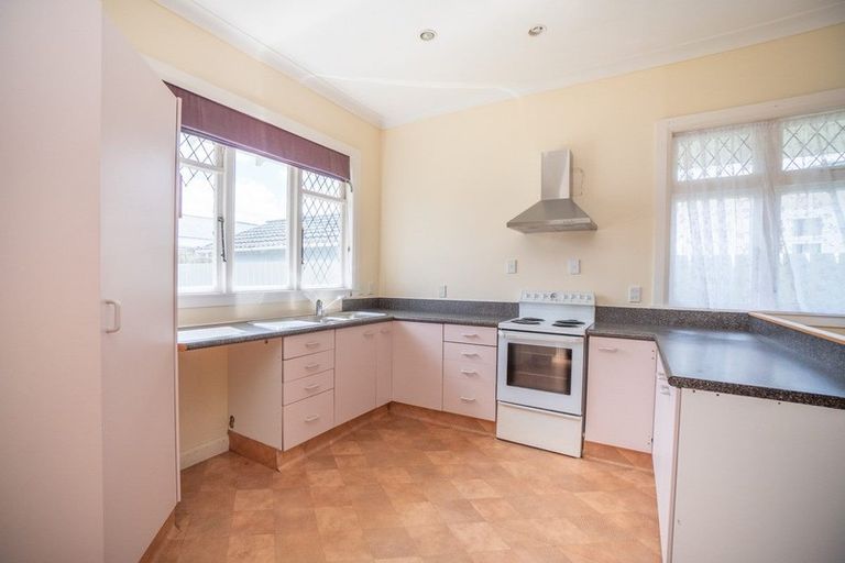 Photo of property in 19 South Street, West End, Palmerston North, 4410