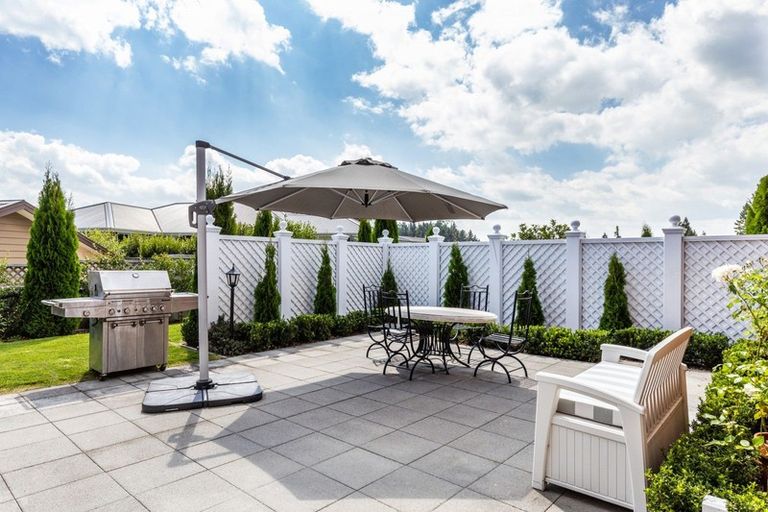 Photo of property in 35 Coprosma Crescent, Waipahihi, Taupo, 3330