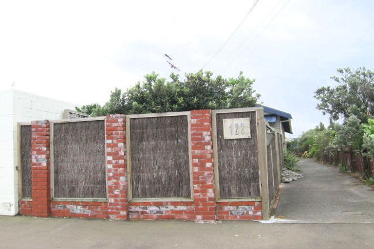 Photo of property in 122b Apu Crescent, Lyall Bay, Wellington, 6022