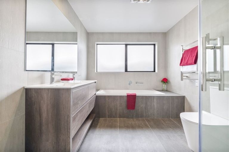 Photo of property in 25 Greenan Drive, Flat Bush, Auckland, 2019