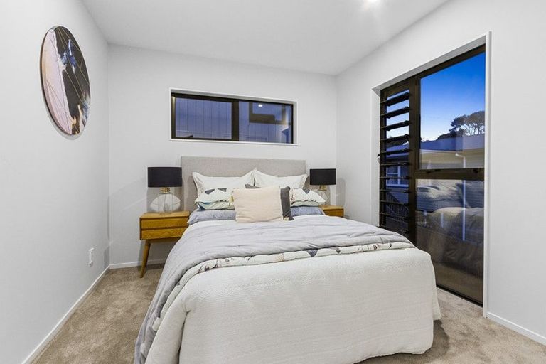 Photo of property in 70a Bond Crescent, Forrest Hill, Auckland, 0620