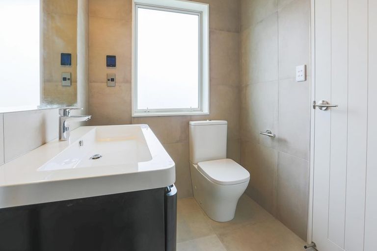 Photo of property in 24 Pikao Place, East Tamaki, Auckland, 2016