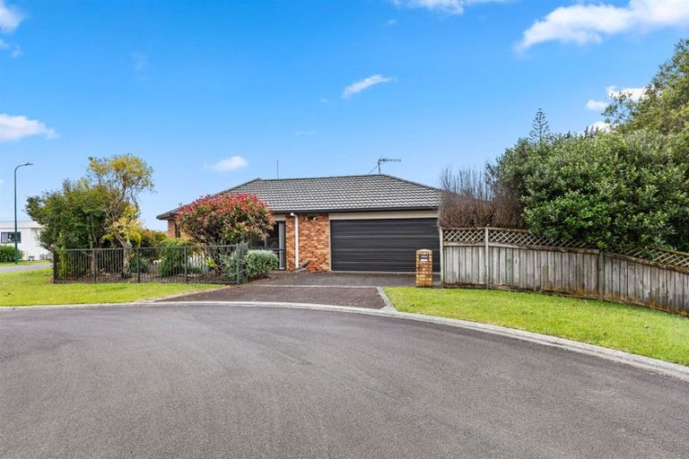Photo of property in 17 Ridgemount Terrace, Welcome Bay, Tauranga, 3112