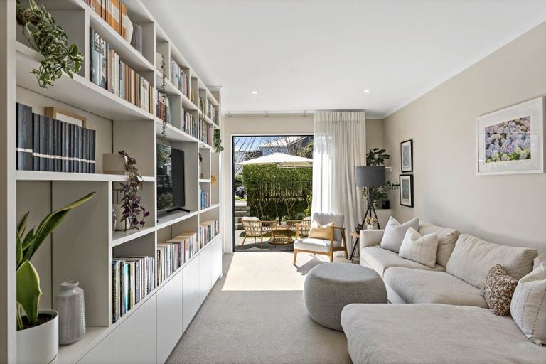 Photo of property in 39 Rangihina Road, Hobsonville, Auckland, 0616