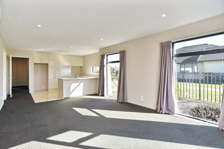 Photo of property in 21b Te Whenu Crescent, Marshland, Christchurch, 8083