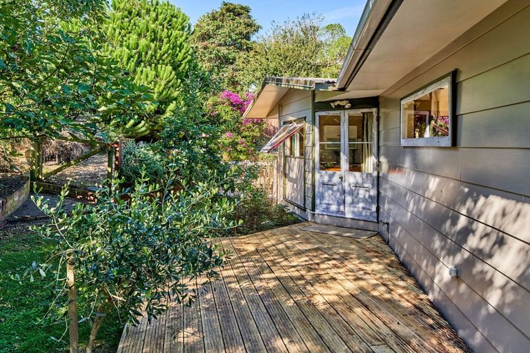 Photo of property in 25 Dell Road, Raumati South, Paraparaumu, 5032