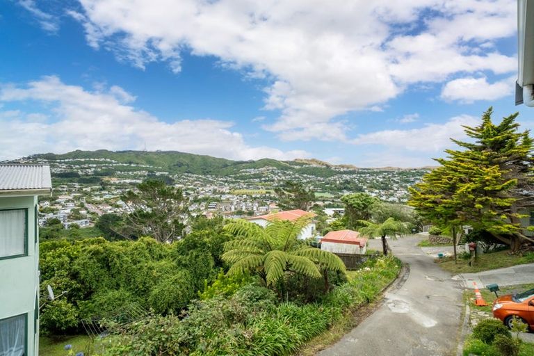 Photo of property in 2 Anzia Way, Johnsonville, Wellington, 6037
