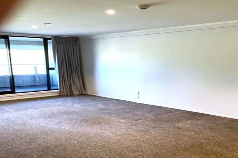 Photo of property in 12a/30 Westward Ho, Glen Eden, Auckland, 0602