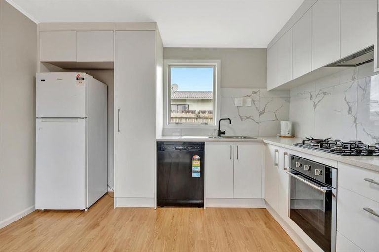 Photo of property in 5 Oak Avenue, Nawton, Hamilton, 3200