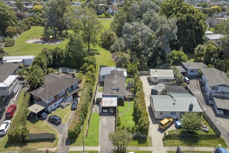 Photo of property in 2/55 Ennis Avenue, Pakuranga Heights, Auckland, 2010