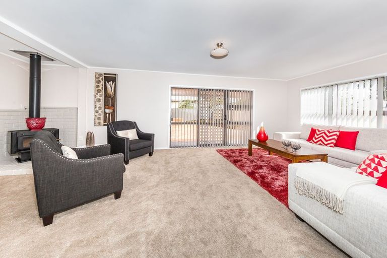 Photo of property in 97 Hyperion Drive, Randwick Park, Auckland, 2105