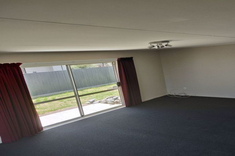 Photo of property in 8 Kebbell Avenue, Levin, 5510