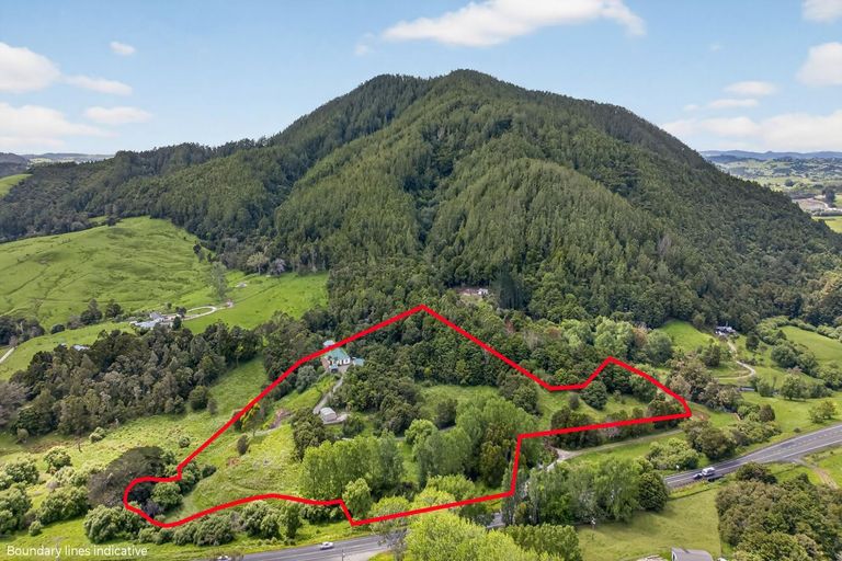 Photo of property in 2372 State Highway 1, Kaiwaka, Maungaturoto, 0587