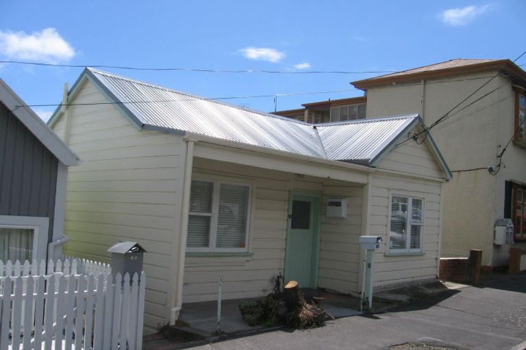 Photo of property in 42 Austin Street, Mount Victoria, Wellington, 6011