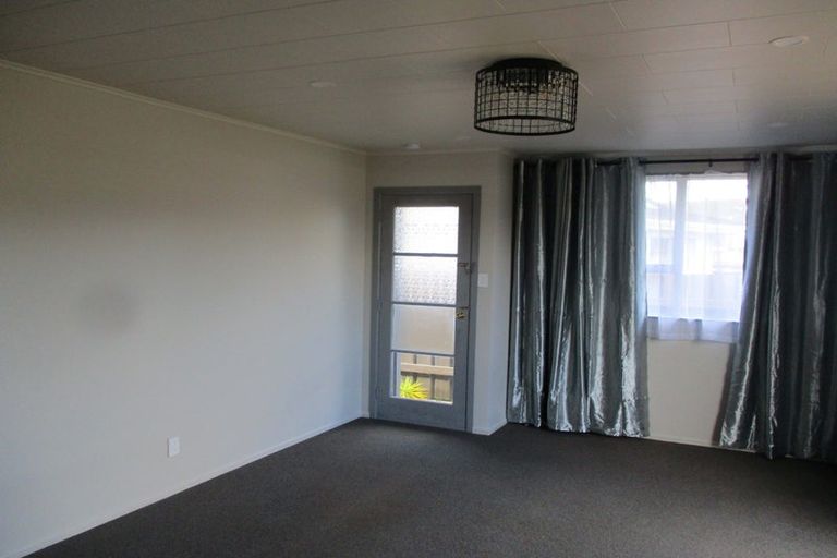 Photo of property in 32b Hartford Crescent, Totara Park, Upper Hutt, 5018