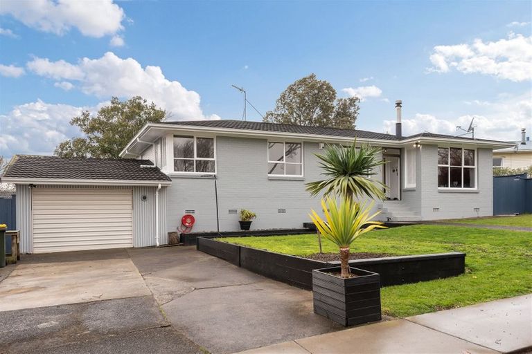 Photo of property in 9 Edgar Pearce Place, Howick, Auckland, 2014