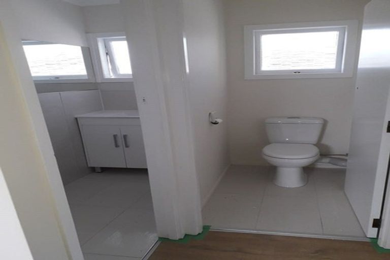 Photo of property in 1/26 Bayswater Avenue, Bayswater, Auckland, 0622