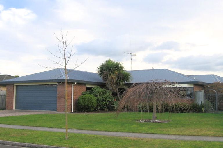 Photo of property in 27 Bouverie Crescent, Flagstaff, Hamilton, 3210